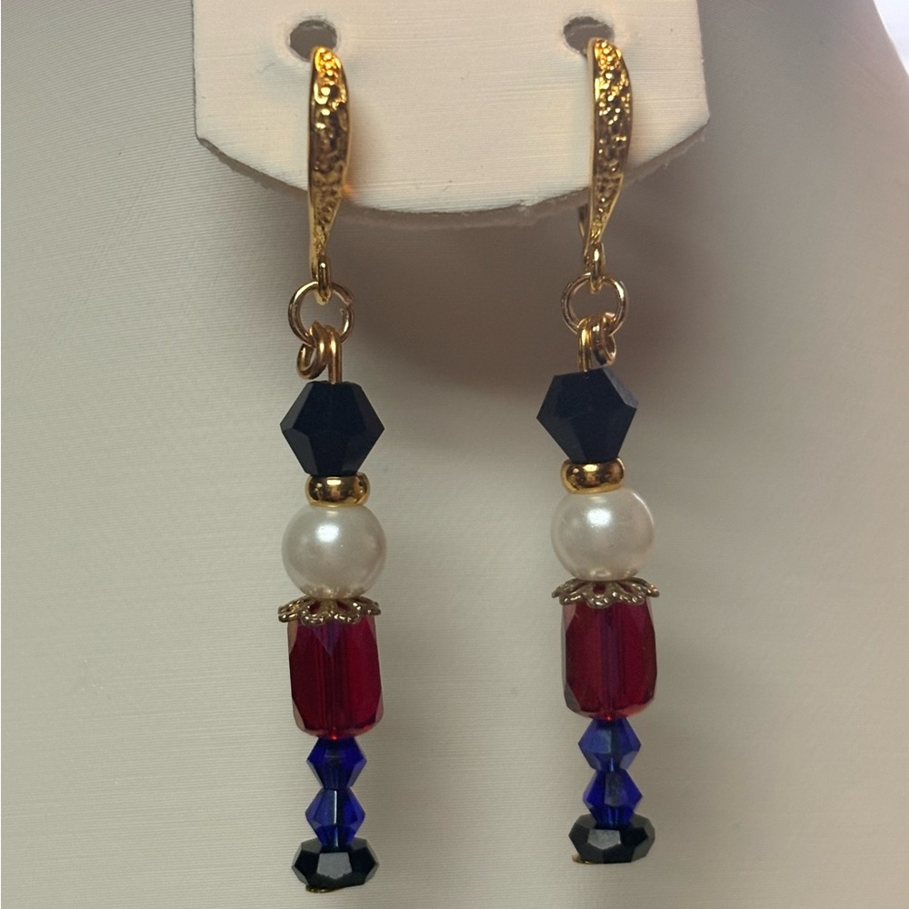 216 Artisan Handmade Christmas Nutcracker Glass Beaded Dangle Earrings Gold